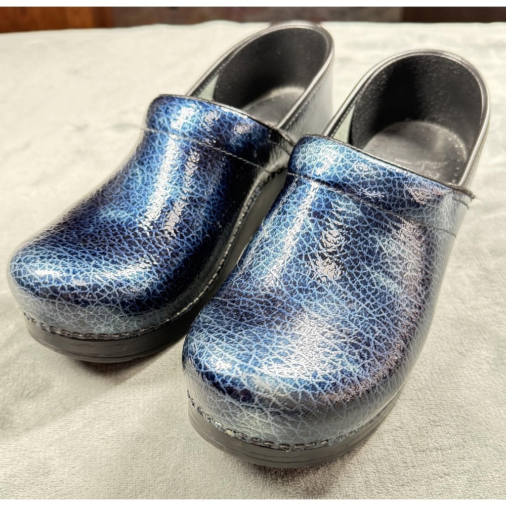 Dansko Professional Clog Shoes Womens Size 8 Blue Patent Leather Slip On EU 38